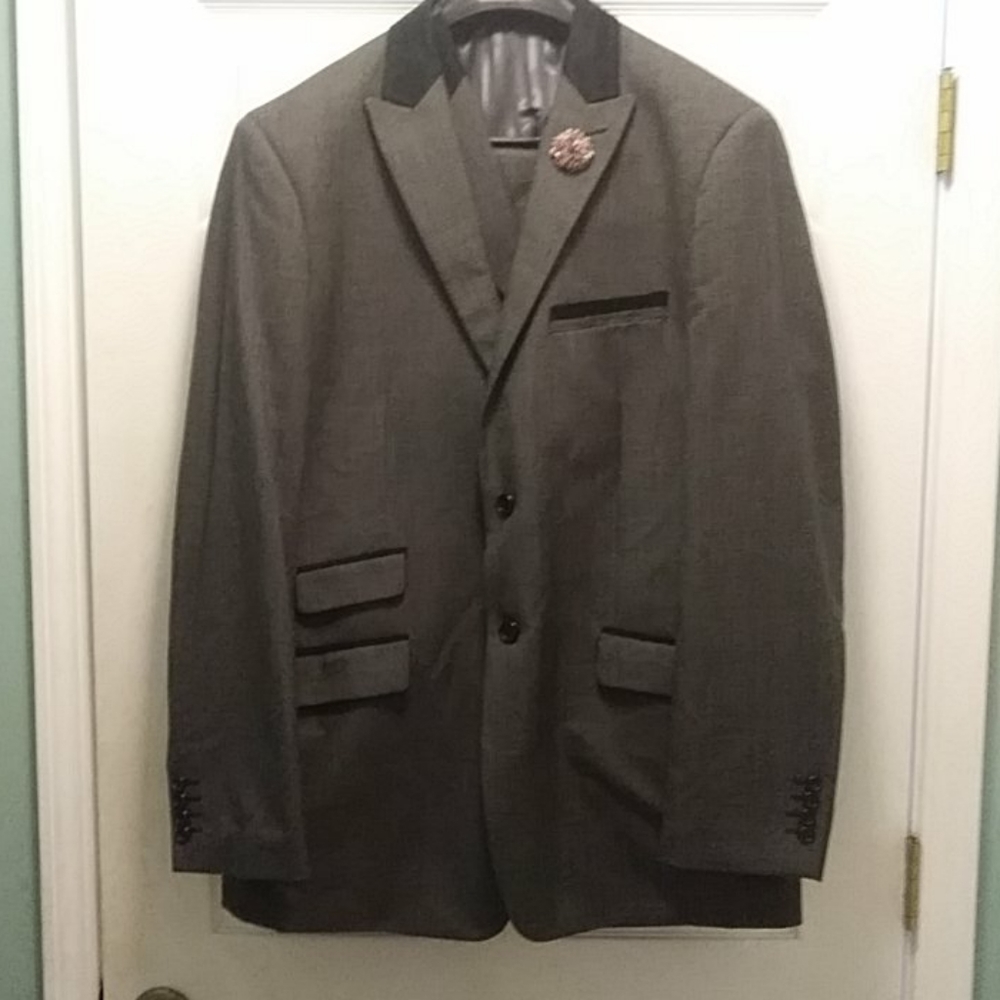 Studio Ferera 3 Piece Suit